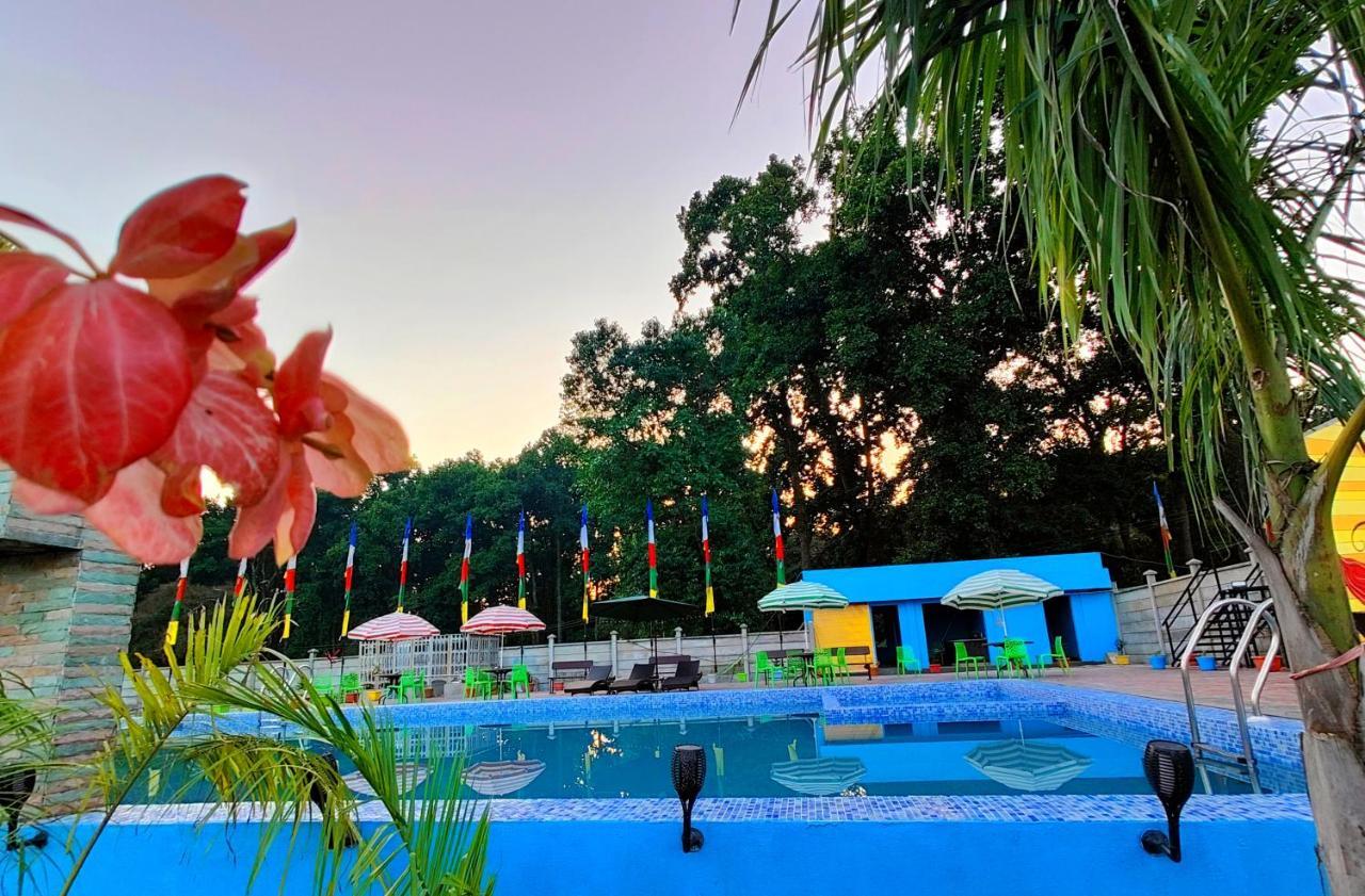 Green Vista Resort Chalsa Bagian luar foto
