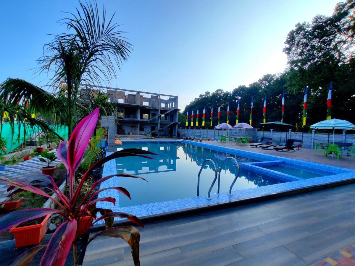 Green Vista Resort Chalsa Bagian luar foto
