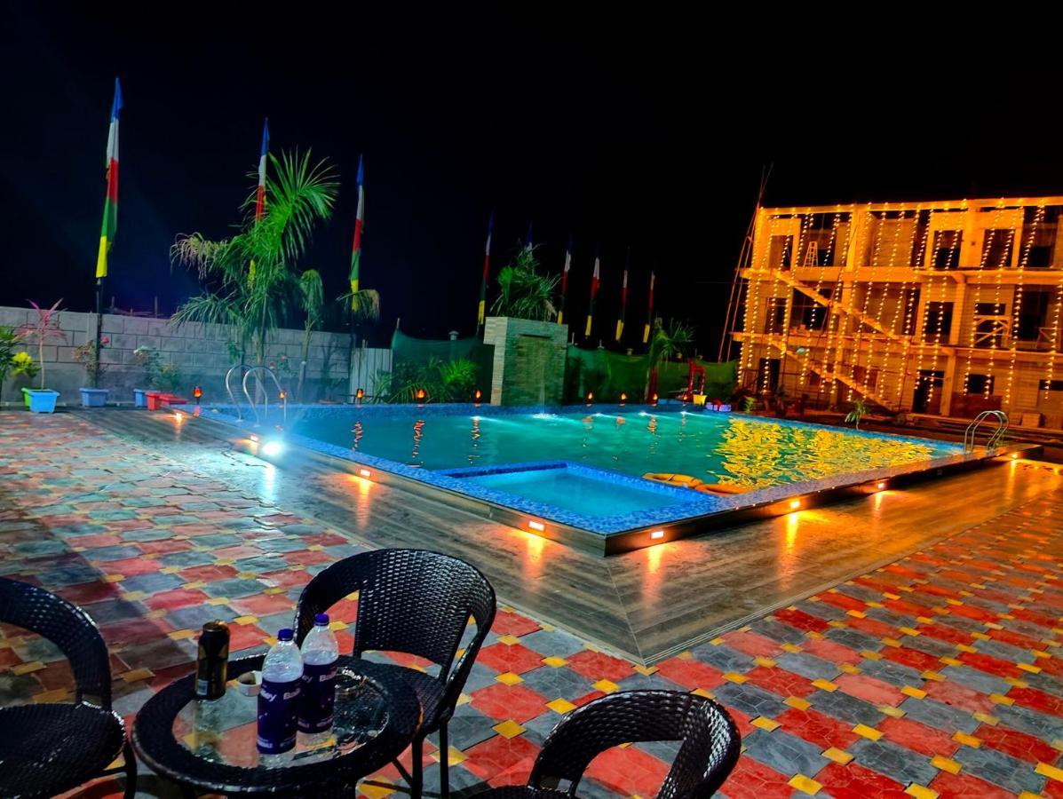 Green Vista Resort Chalsa Bagian luar foto